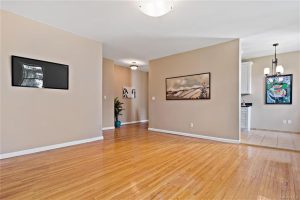 The Refreshed Home Staging without rental furniture AFTER 5